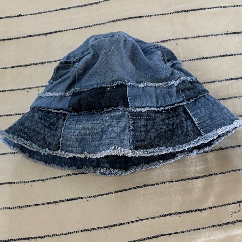 David and Young Blue Textured Bucket Hat